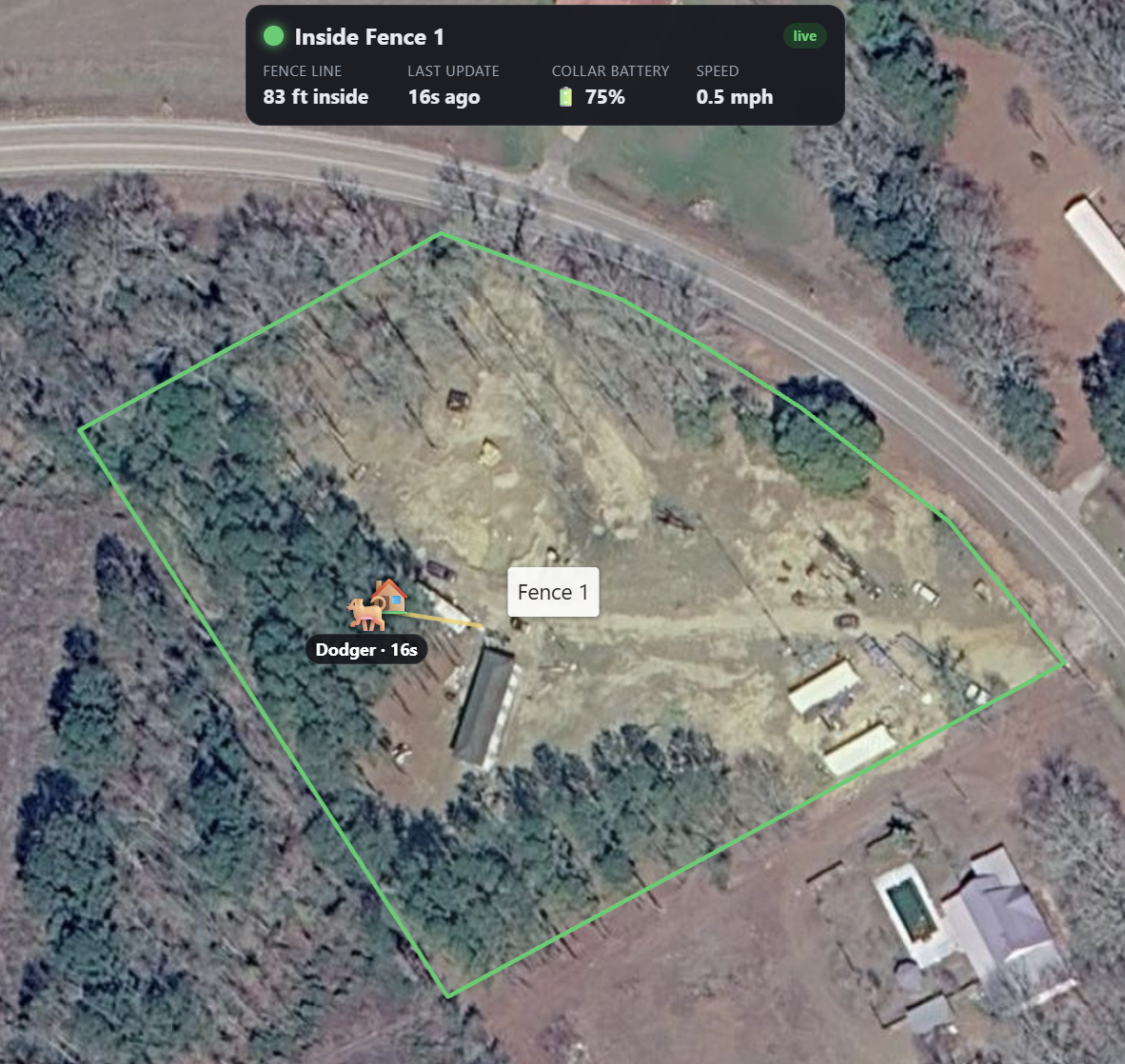Fence Alerter portal: satellite map with a drawn fence, the dog inside it, and the status card showing distance to the fence line, last update, collar battery and speed